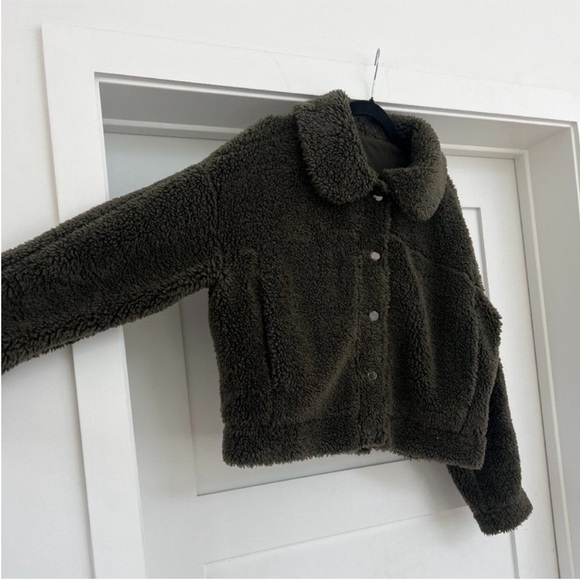 Lululemon Cropped Teddy Jacket Olive Green - Picture 6 of 11